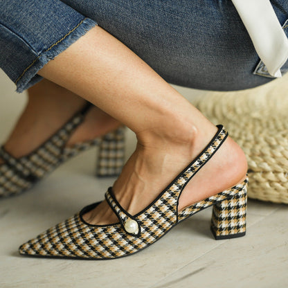 High-heeled shoes