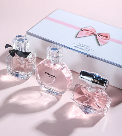 30 ml x 3PCS Eau De Parfum Geschenkbox Feminino Spray Frischer leichter Duft Floral Fruity Chypre Notes Langlebiges Damenparfüm-Set