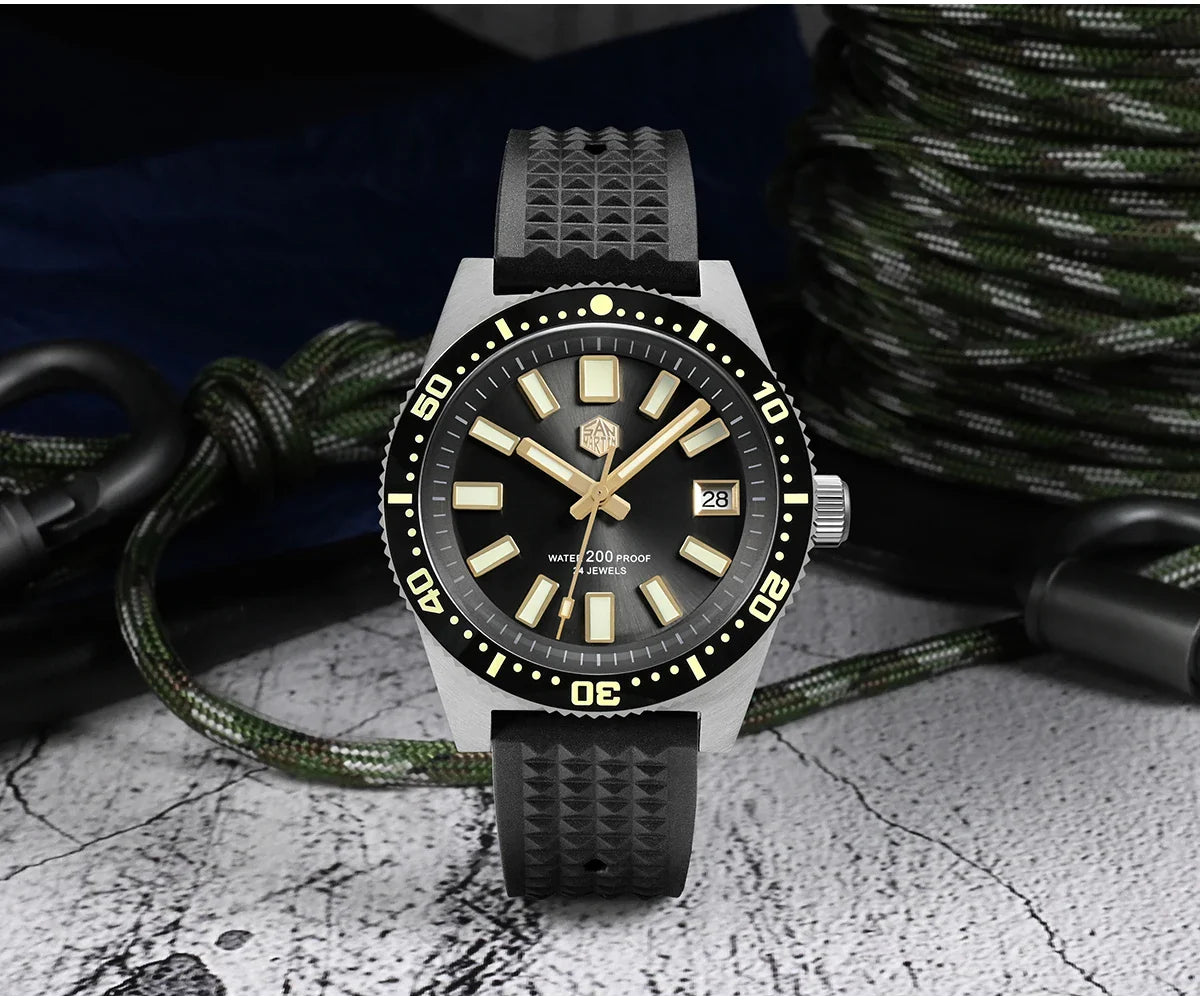 San Martin 40mm 62mas V3 Diver Watch For Men Kanagawa Surfing Dial NH35 Automatic Mechanical 20Bar Full Luminous Rubber Strap