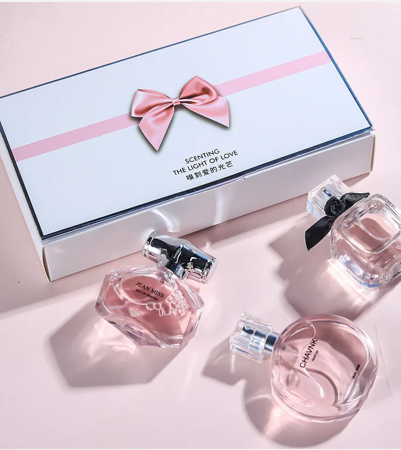 30 ml x 3PCS Eau De Parfum Geschenkbox Feminino Spray Frischer leichter Duft Floral Fruity Chypre Notes Langlebiges Damenparfüm-Set