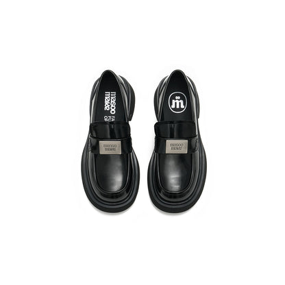 Glanzende leren loafers in Britse stijl
