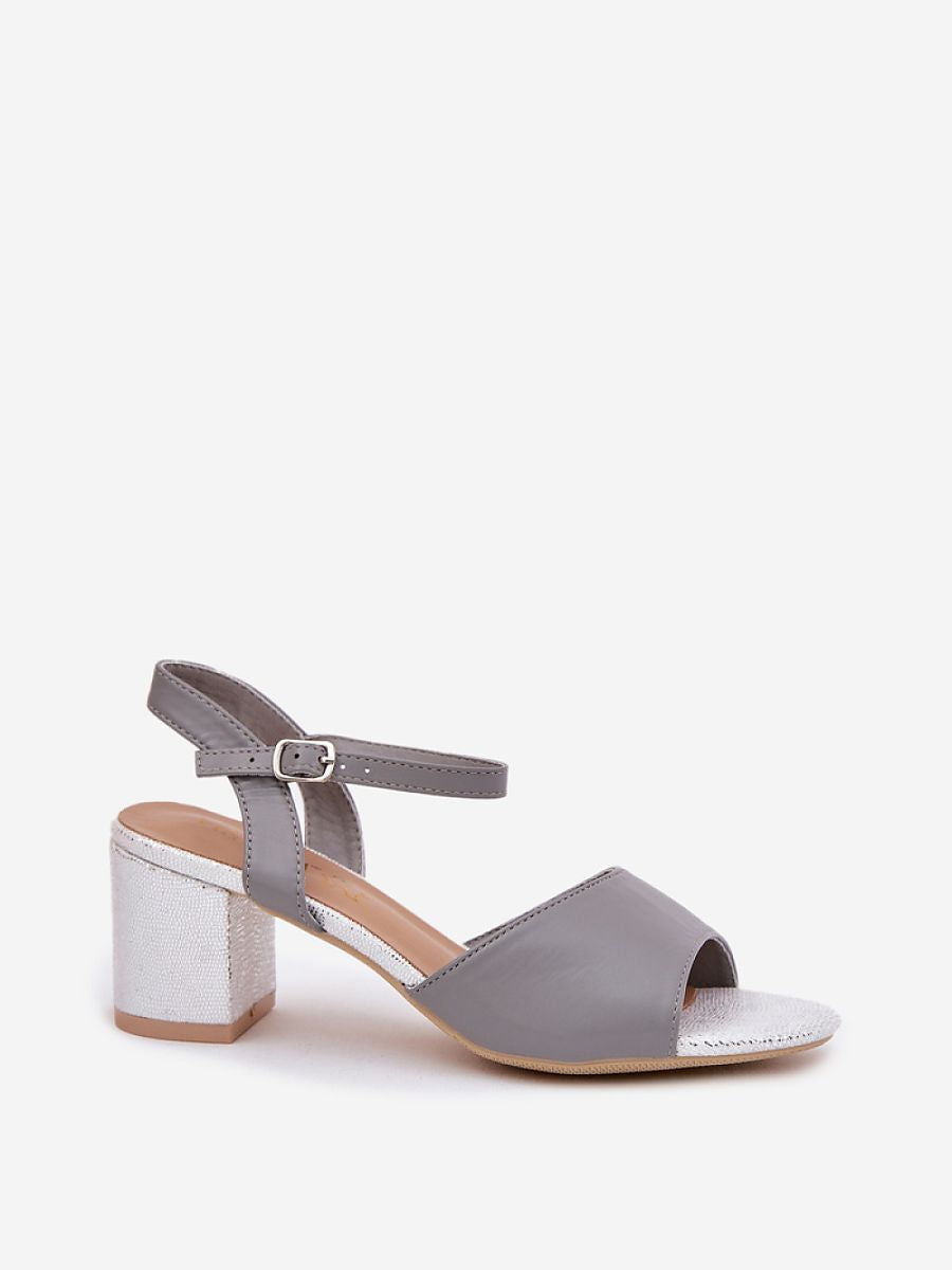 Sandalen met hak model 213012 Stap in stijl