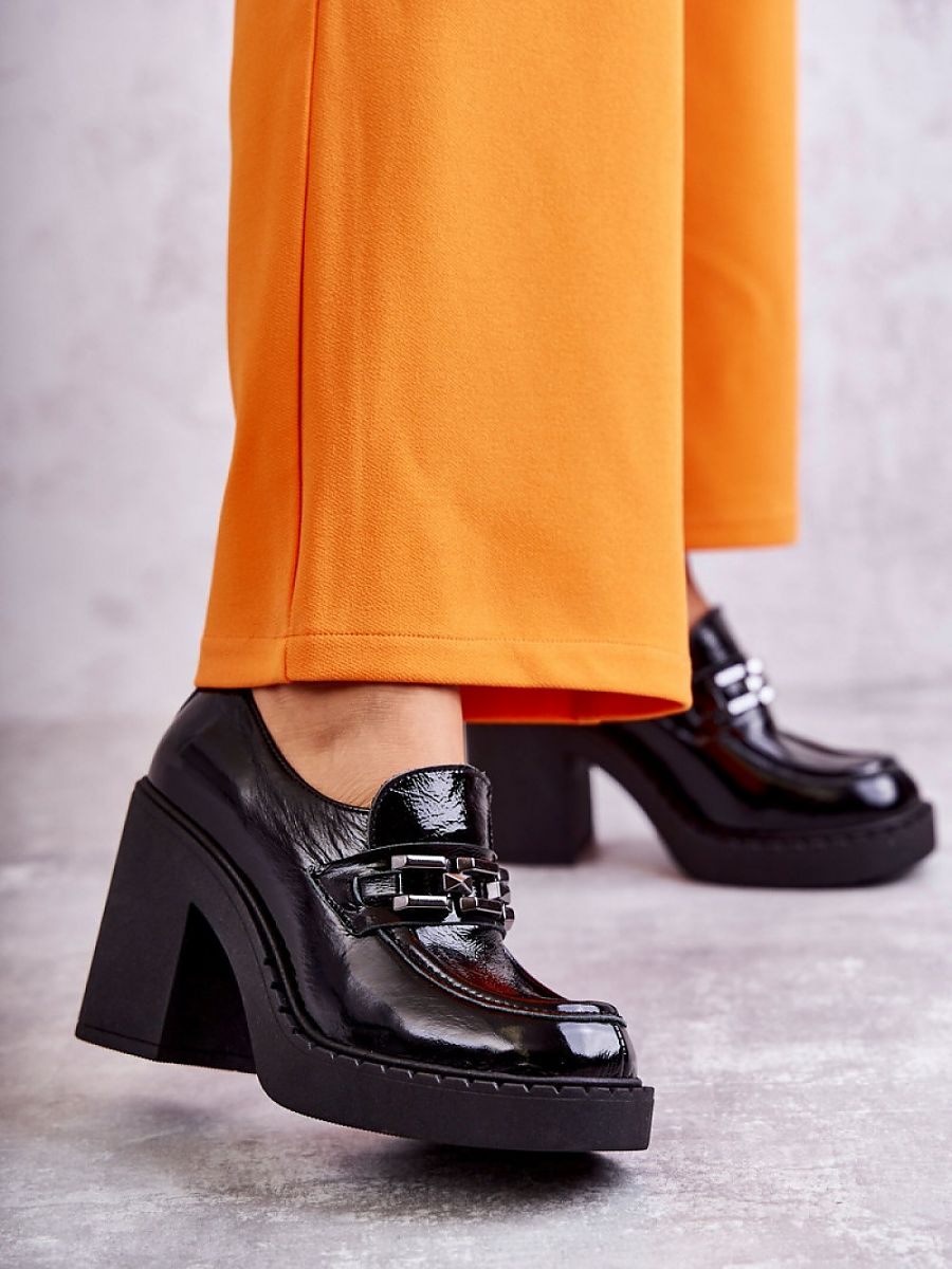 Lage schoenen met hak model 175535 Stap in stijl