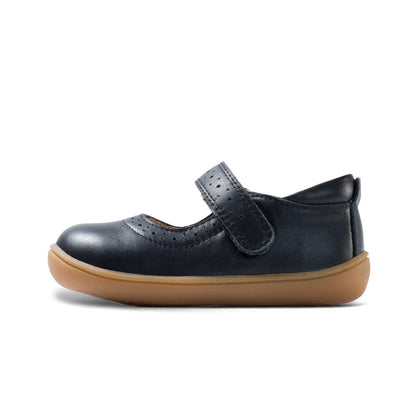 Mary Jane-schoenen met stippen en cut-outs