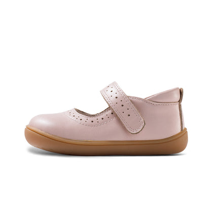 Mary Jane-schoenen met stippen en cut-outs