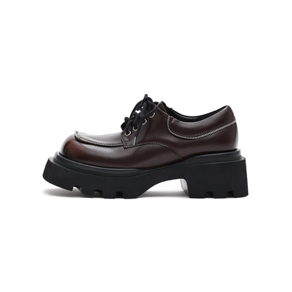 Veelzijdige robuuste leren schoenen met ronde neus